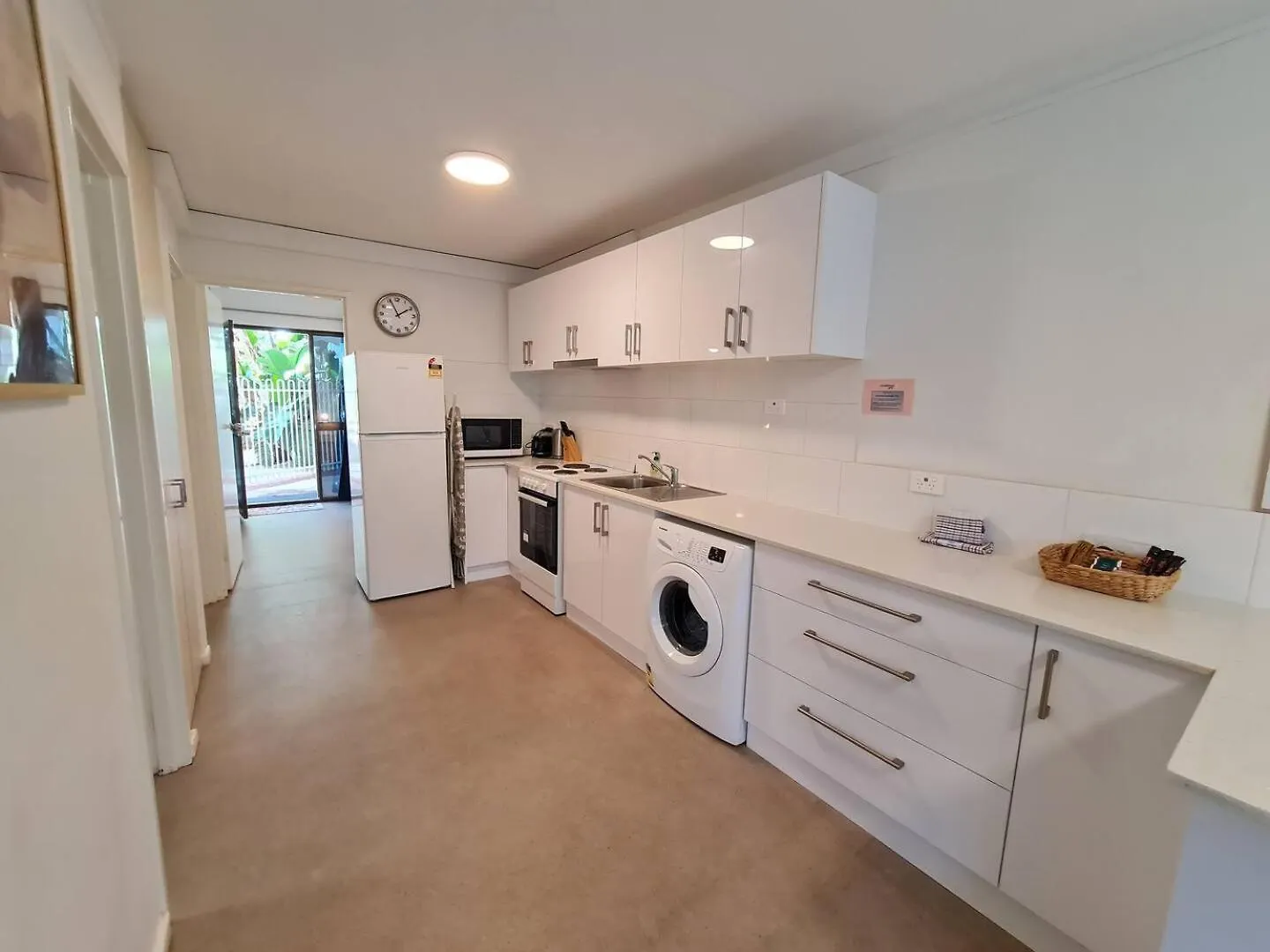 West Beach Lagoon 206 - Sleeps Three! Value!!! Perth