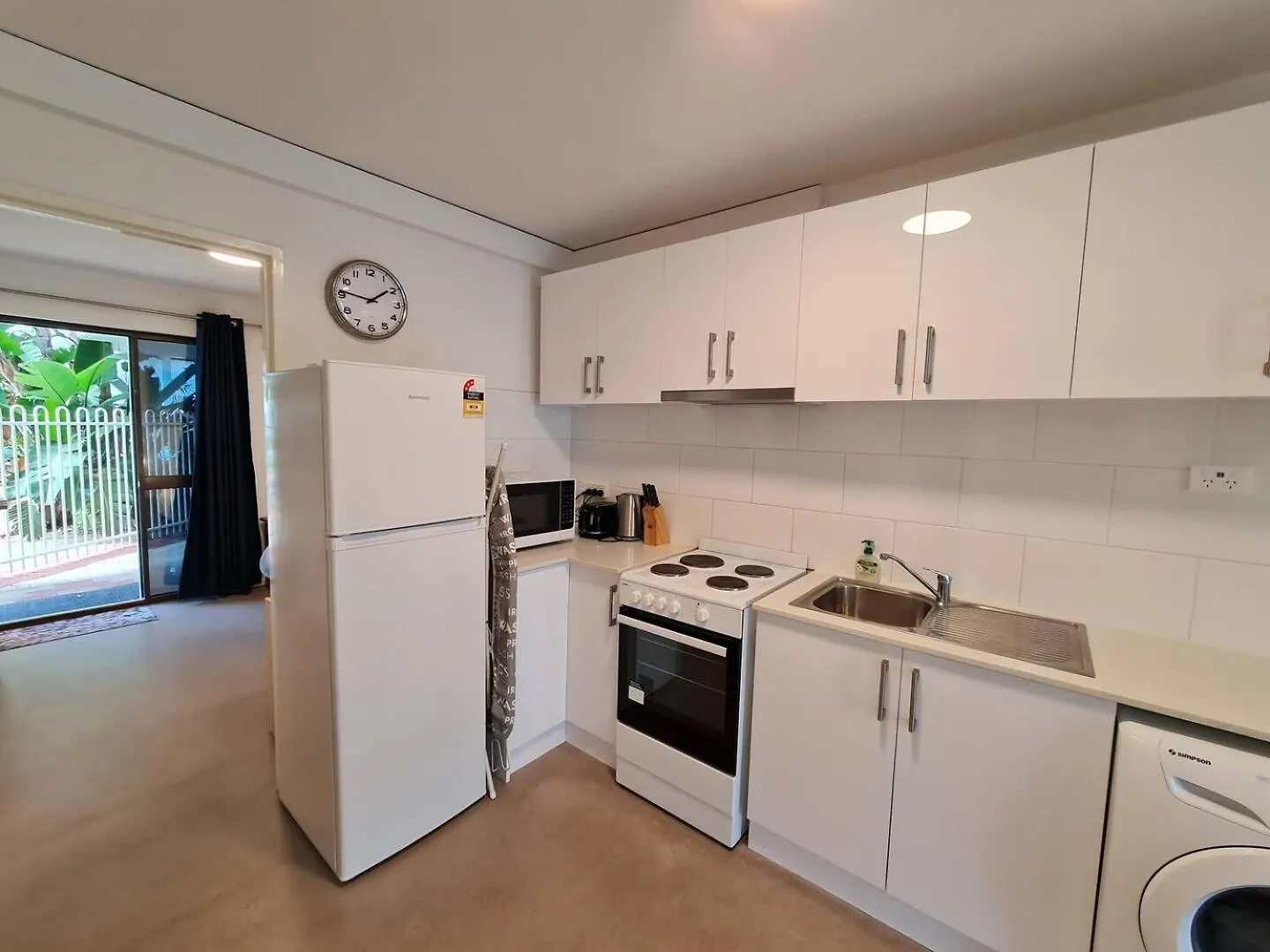 Apartment West Beach Lagoon 206 - Sleeps Three! Value!!! Perth Australia