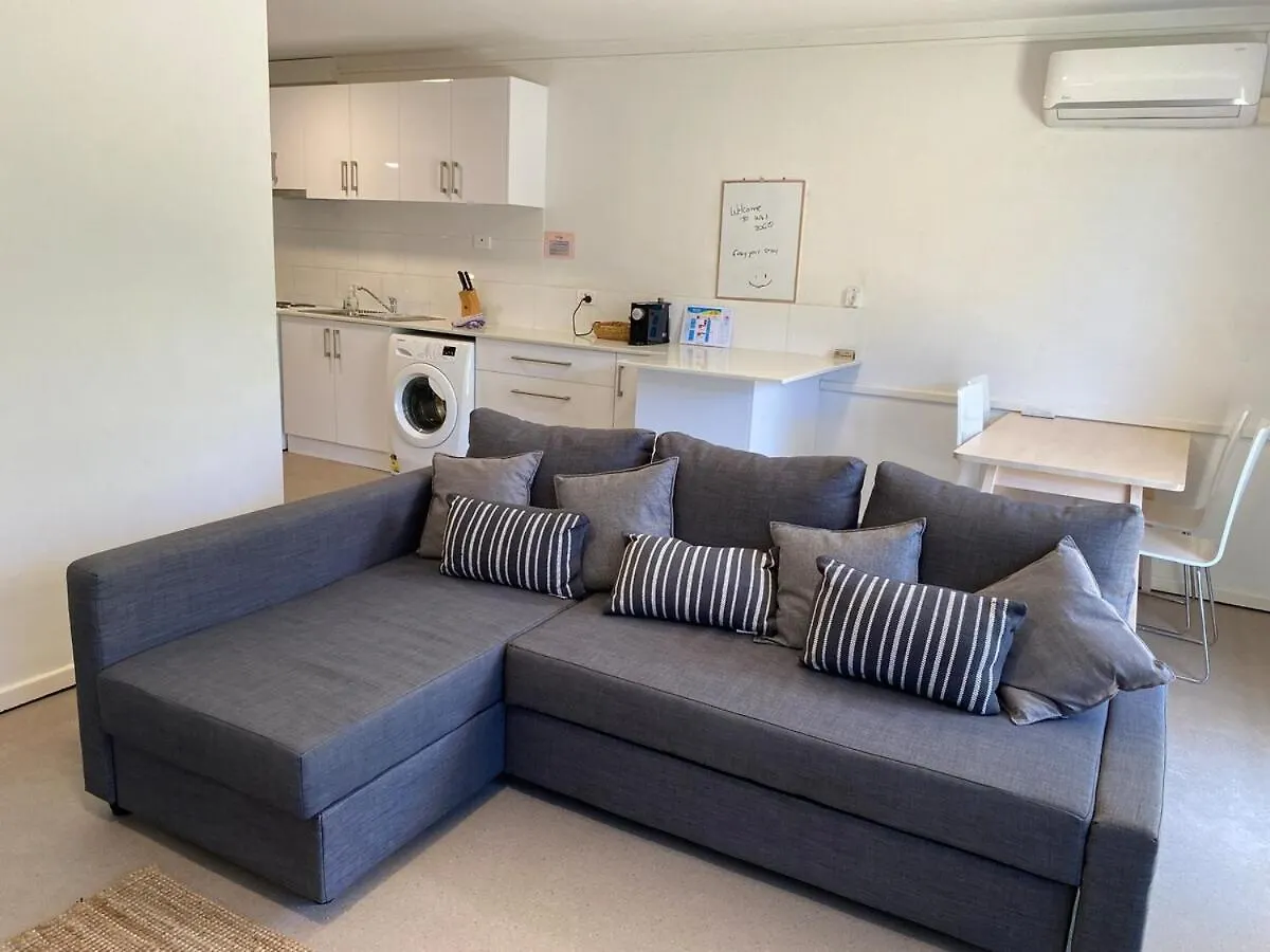 West Beach Lagoon 206 - Sleeps Three! Value!!! Perth